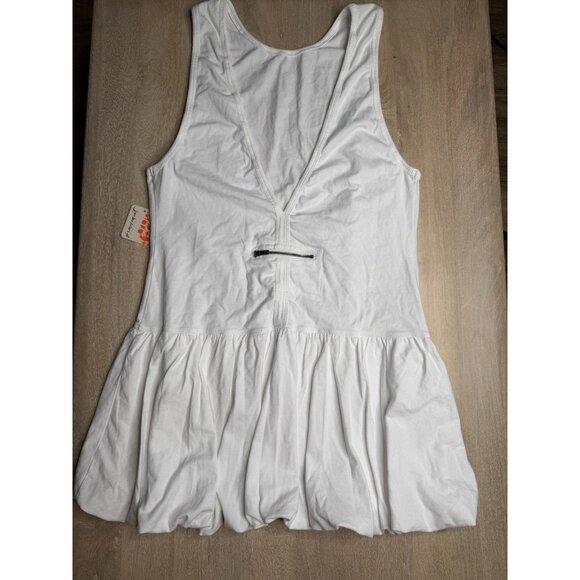 FP Movement NWT Hot Shot Bubble Hem Set in White Size Small - Picture 9 of 9